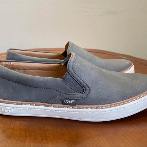 Ugg Women’s Soledad Slip-on Casual Loafer Shoes - Picture 2 of 7